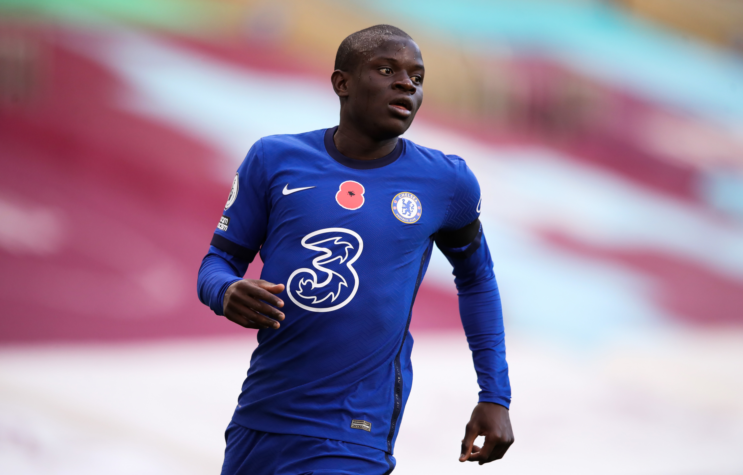 非洲杯决赛迪亚斯勺子点球白给，球场大屏幕流露“进球”😂😂